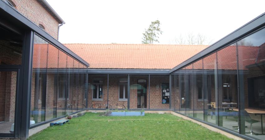 La Ferme Sénéchal possède une cour carré