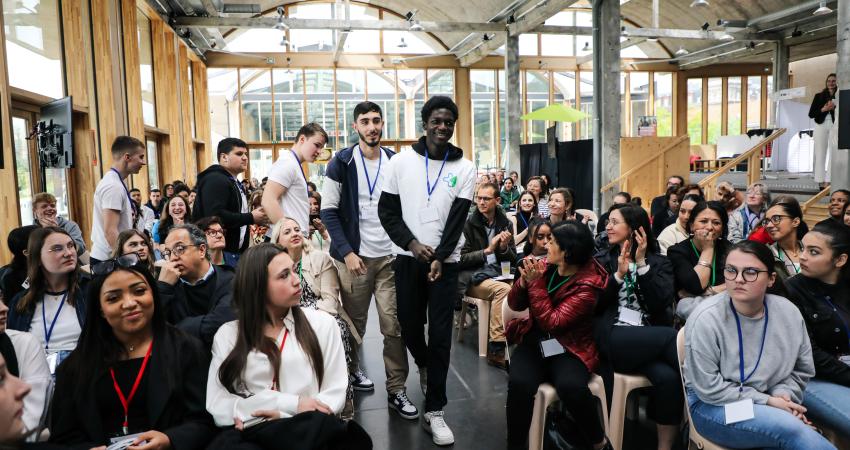 Les jeunes sont amenés à présenter leur projet dans le cadre d'un forum régional avec une récompense à la clé.
